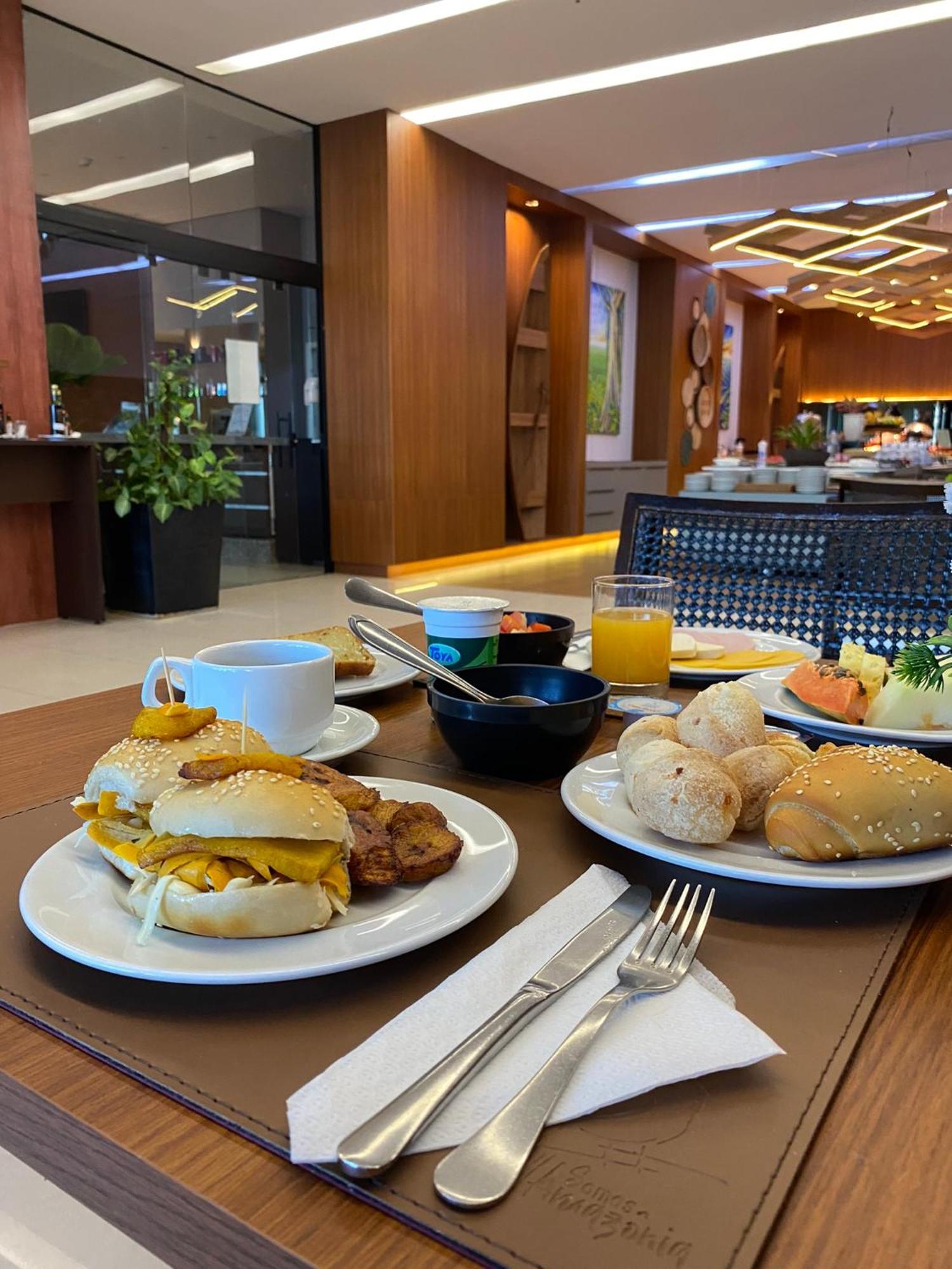 Quality Hotel Манаус Экстерьер фото
